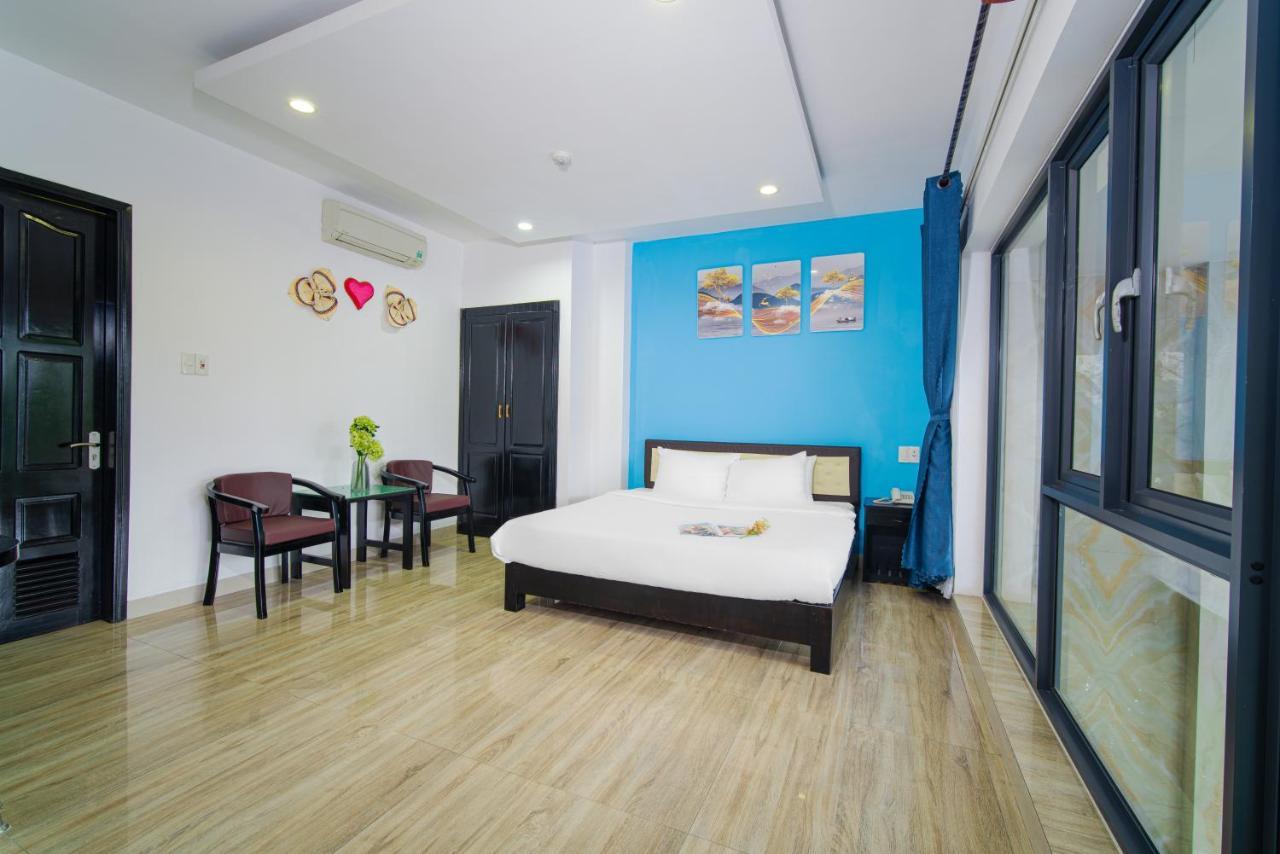 La Maison Danang Beach Hotel Bagian luar foto