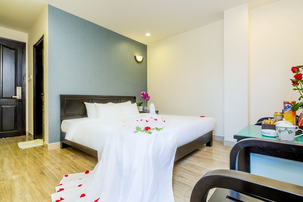 La Maison Danang Beach Hotel Bagian luar foto